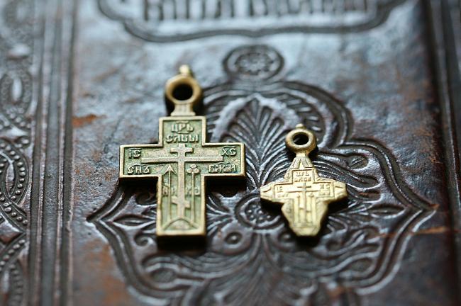 Старообрядческие нательные кресты - тельники, как и сегодня их называют старообрядцы