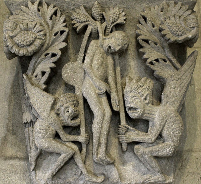 Смерть Иуды. Капитель церкви св. Лазаря, XII век. Франция
