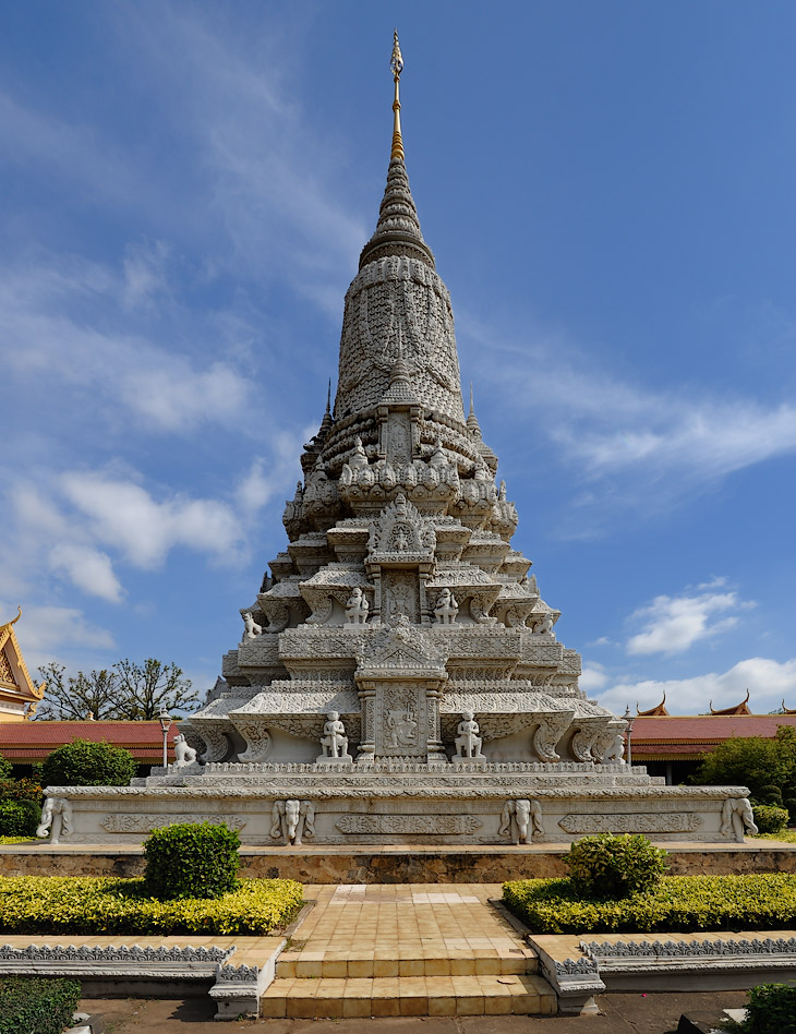 Королевство Камбоджи (Кампучия), Пномпень: Себряная Пагода