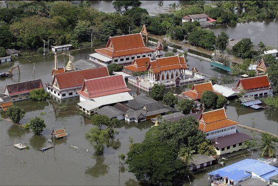Наводнение в Таиланде - октябрь 2011 года. Фото: Liveinternet.Ru 