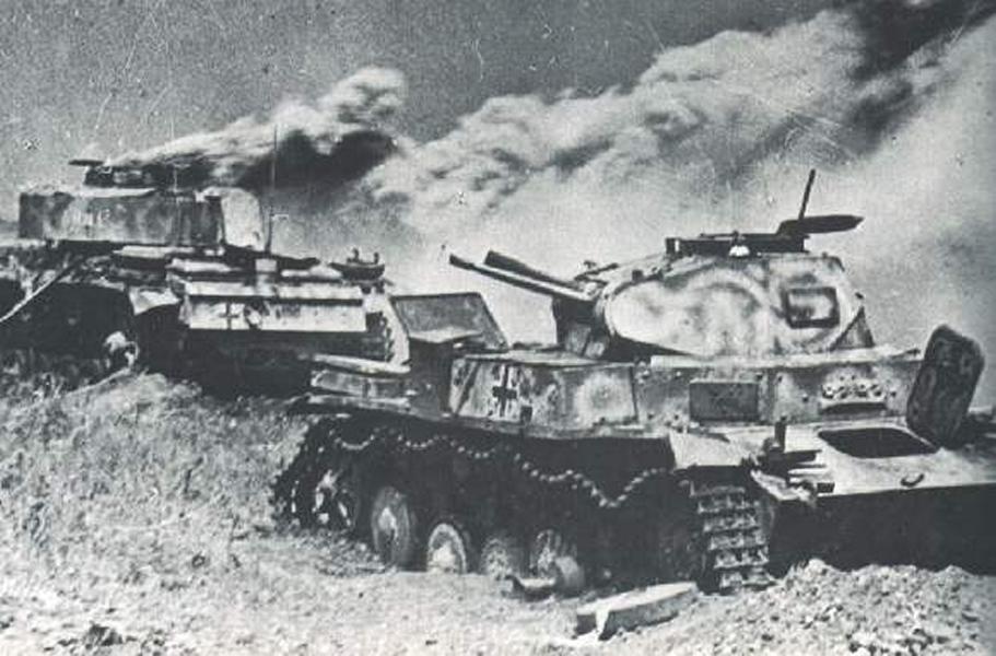 Горящие немецкие танки