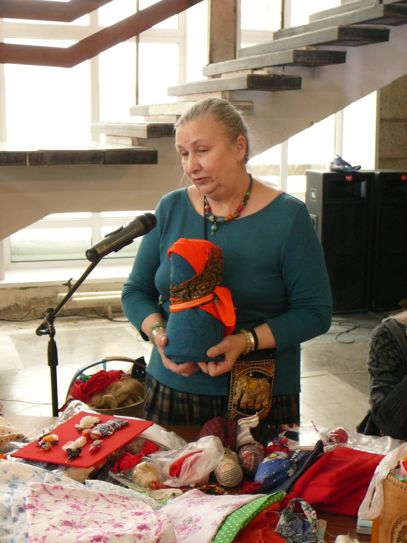 Мастер-класс Татьяны Басовой: "Новая кукла из ветхой ткани"