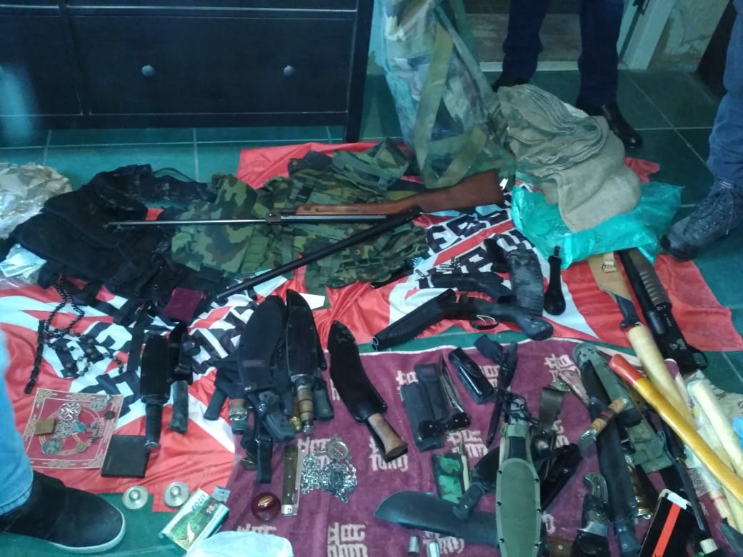 Найденные вещи при обыске у сторонников движения АллатРа в Таганроге