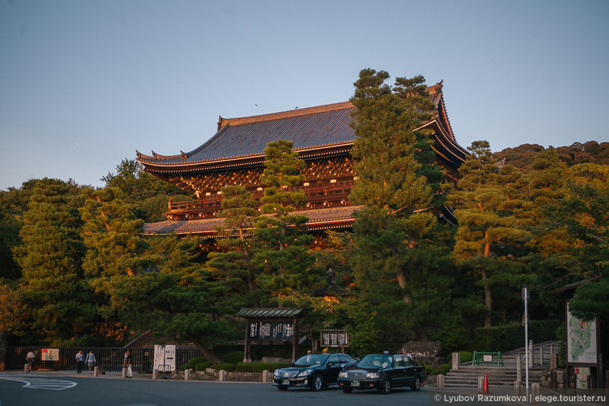 Тион-ин - главный храм японской буддийской школы Дзёдо-сю (Школы Чистой Земли)