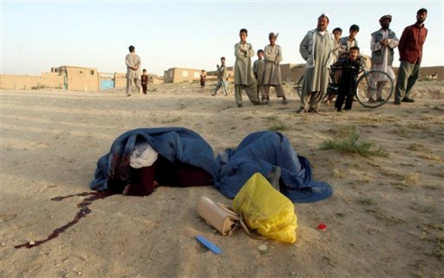 Афганские талибы обезглавили женщину, которая пришла на рынок без мужа