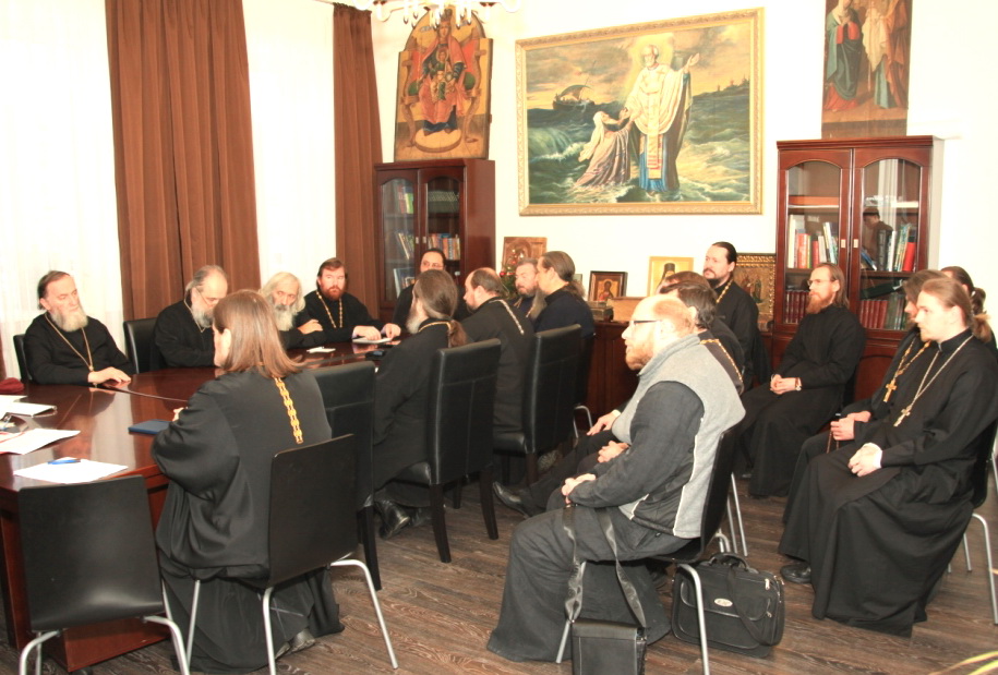 Совет Архангельской епархии рассмотрел ситуацию, сложившуюся в Сретенском храме села Заостровье