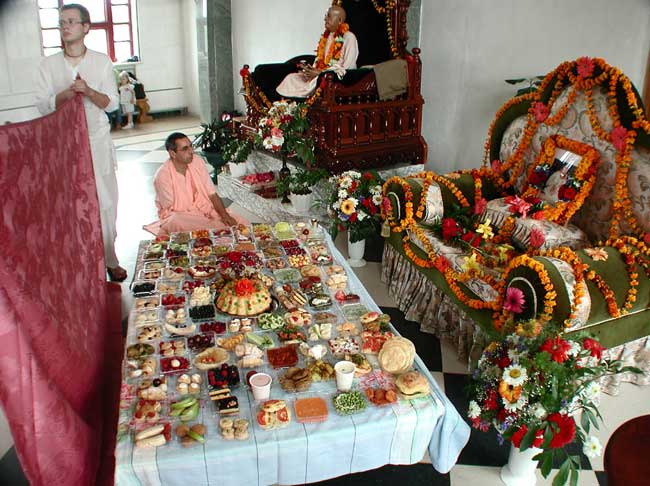 Кришнаитская идоложерственная пища (прасад)