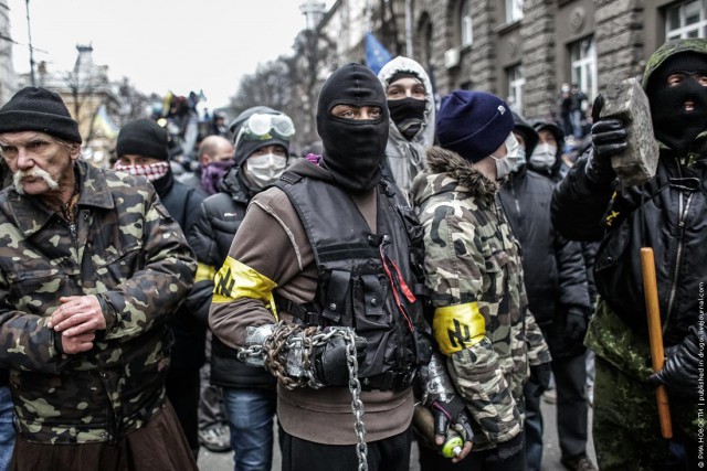 Украинский "Правый сектор" - ядовитая смесь греко-католичества, язычества, национализма и фашизма