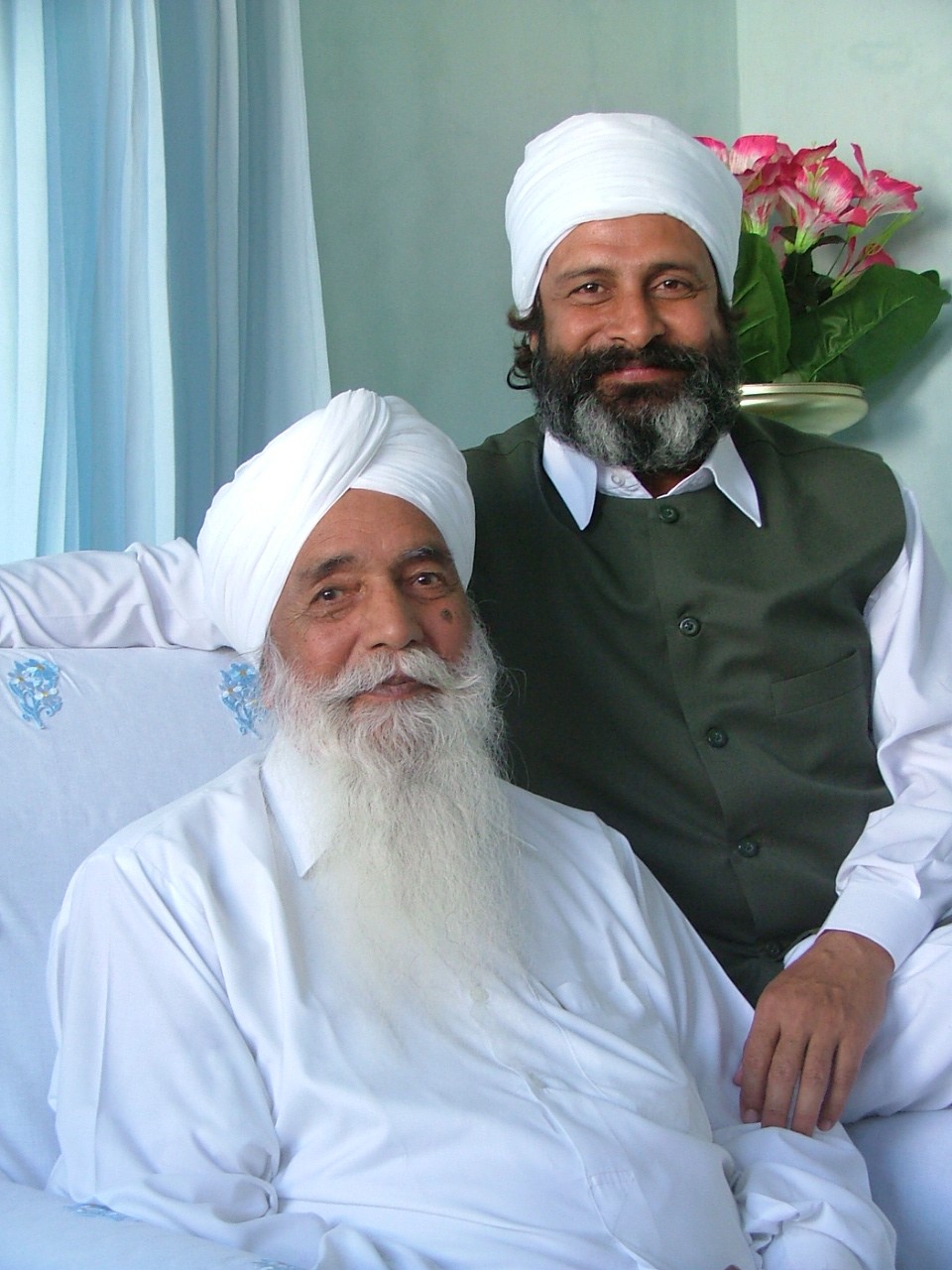 Сант Такар Сингх, основатель секты Сурат Шабд йога и Сант Балджит Сингх, его учение и продолжатель (февраль 2005 года