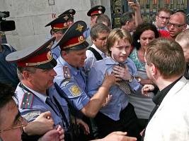 Задержание оргазизатора содомитской акции Николая Алексеева - фото Sringer