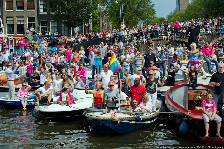 Амстердамский парад извращенцев в 2011 году