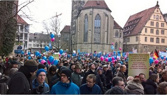 В Штутгарте протестовали против школьных уроков "сексуального разнообразия"